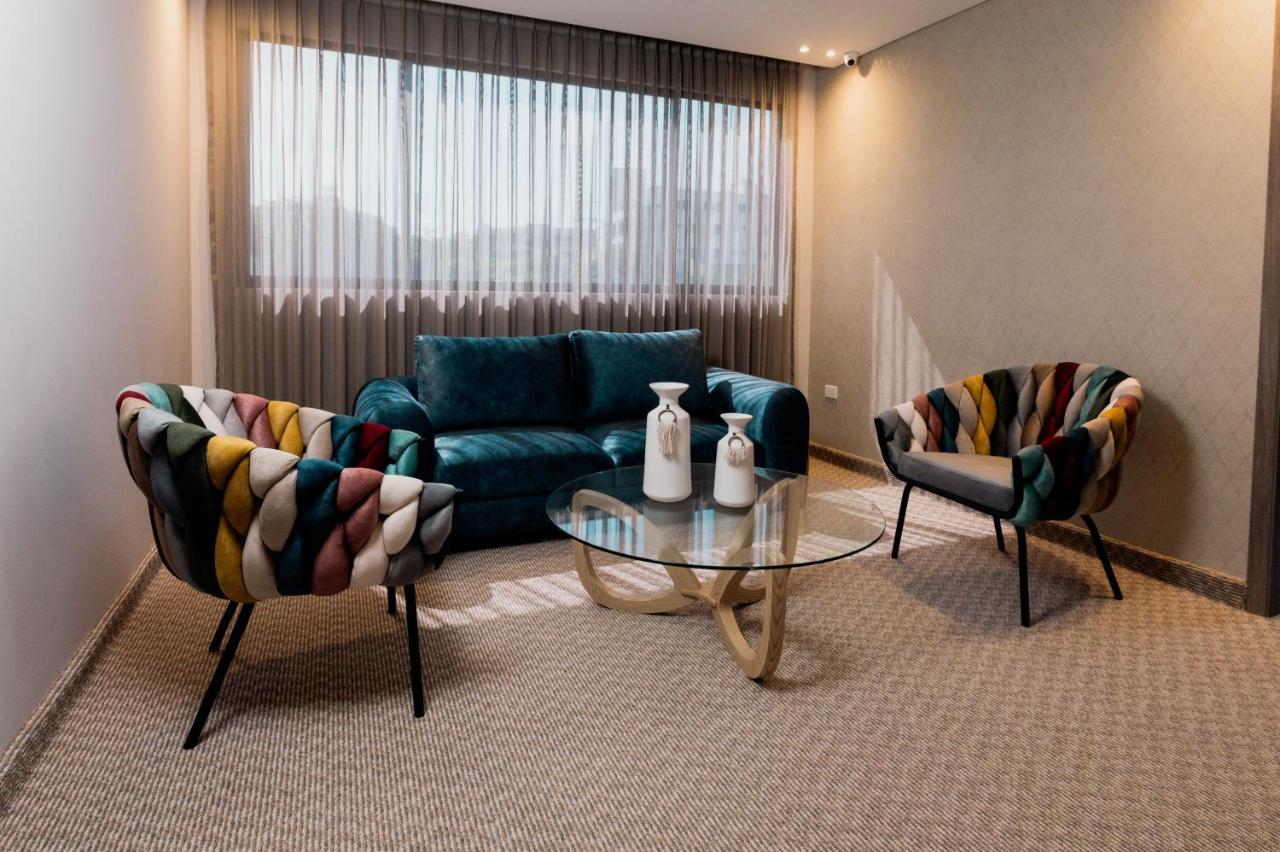 Amari Living Suites บาร์รังกีญา ภายนอก รูปภาพ