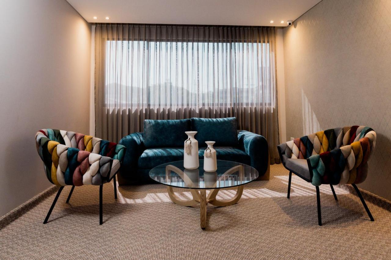Amari Living Suites บาร์รังกีญา ภายนอก รูปภาพ