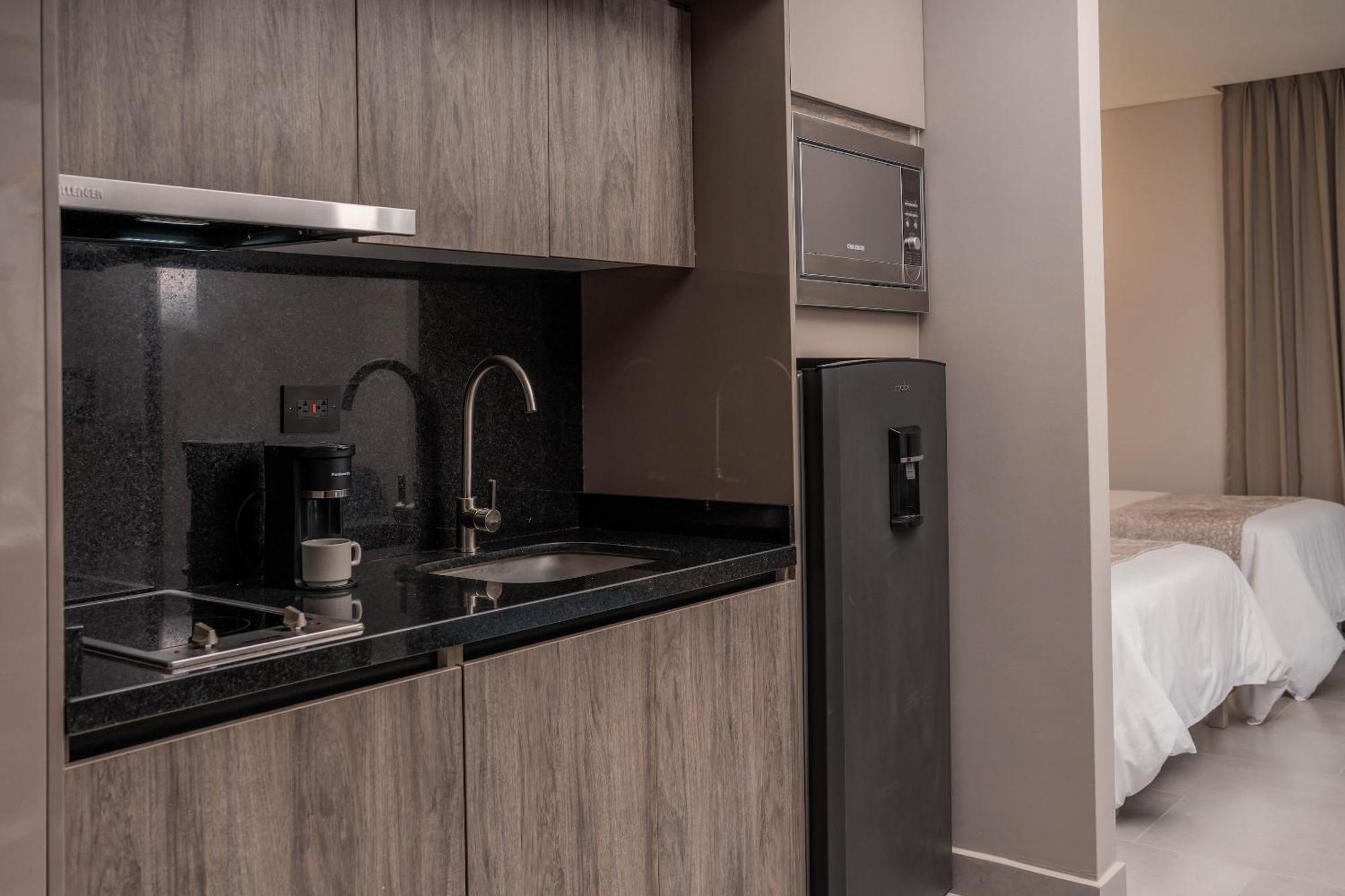 Amari Living Suites บาร์รังกีญา ภายนอก รูปภาพ